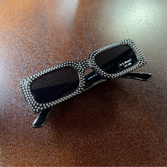 AJ Morgan ASOS black rectangular rhinestone frame diva sunglasses - Picture 2 of 11